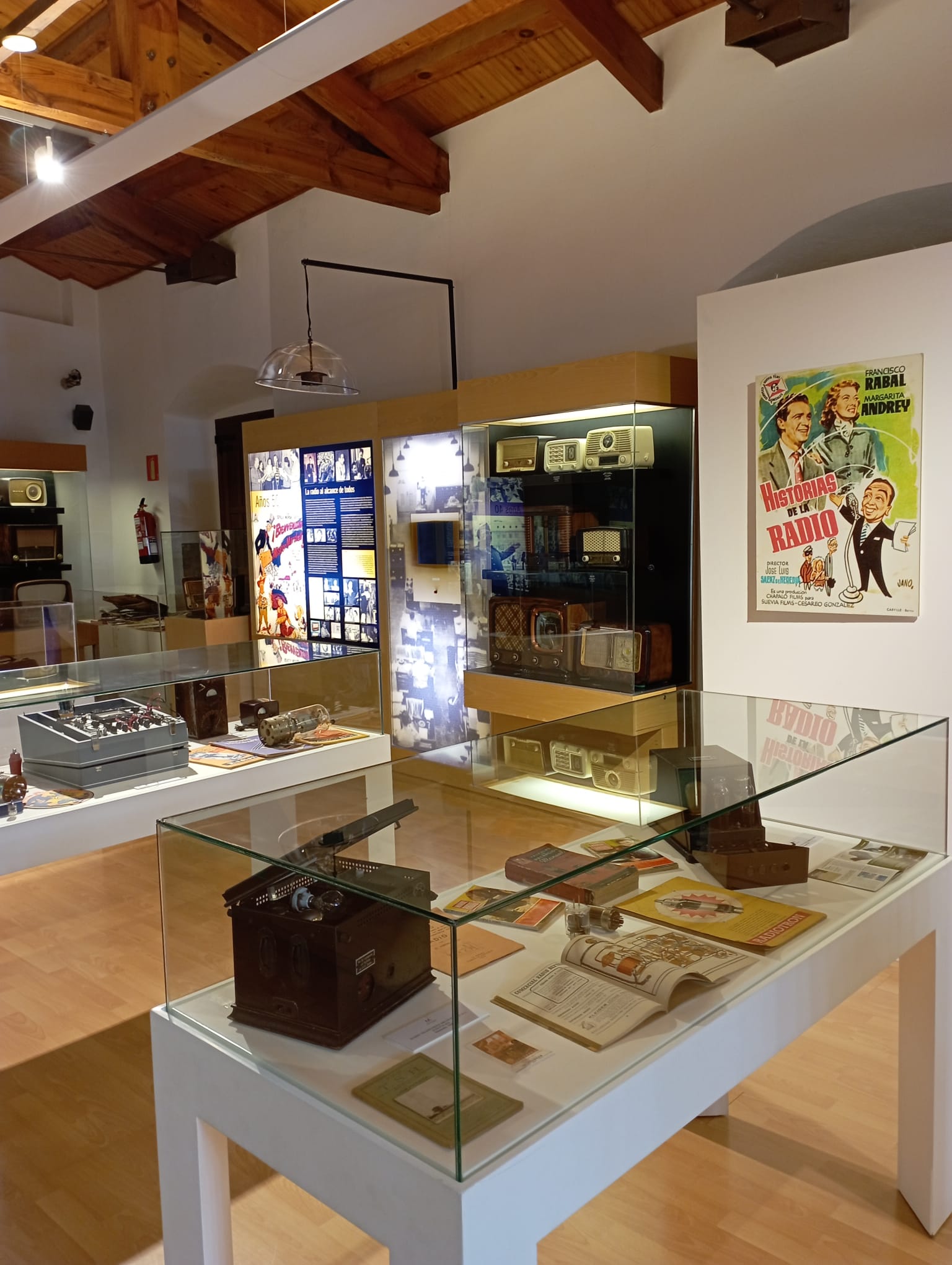 Detalle salas Museo de la Radio Luis del Olmo de Ponferrada
